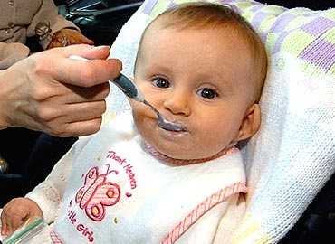 comiendo